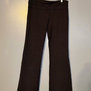 Lululemon Black Groove Yoga Pants – Size 10